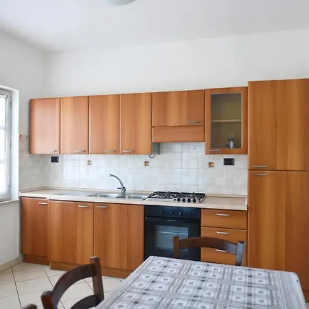 Trilocale Est Apartman Marciana Marina
